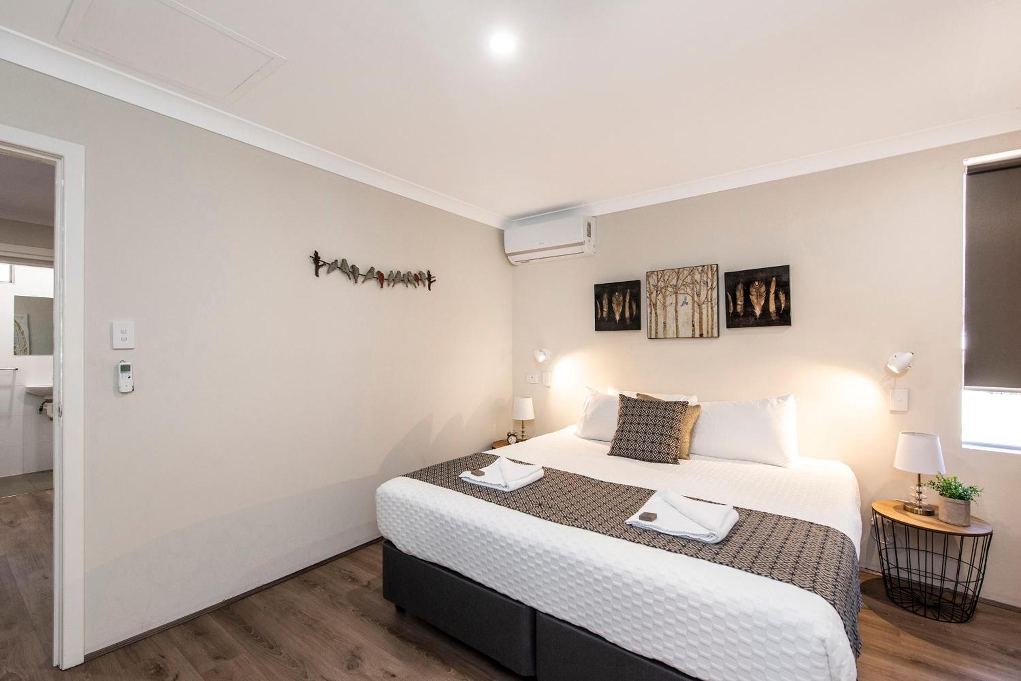 Banksia Tourist Park Hotel Perth Exterior photo