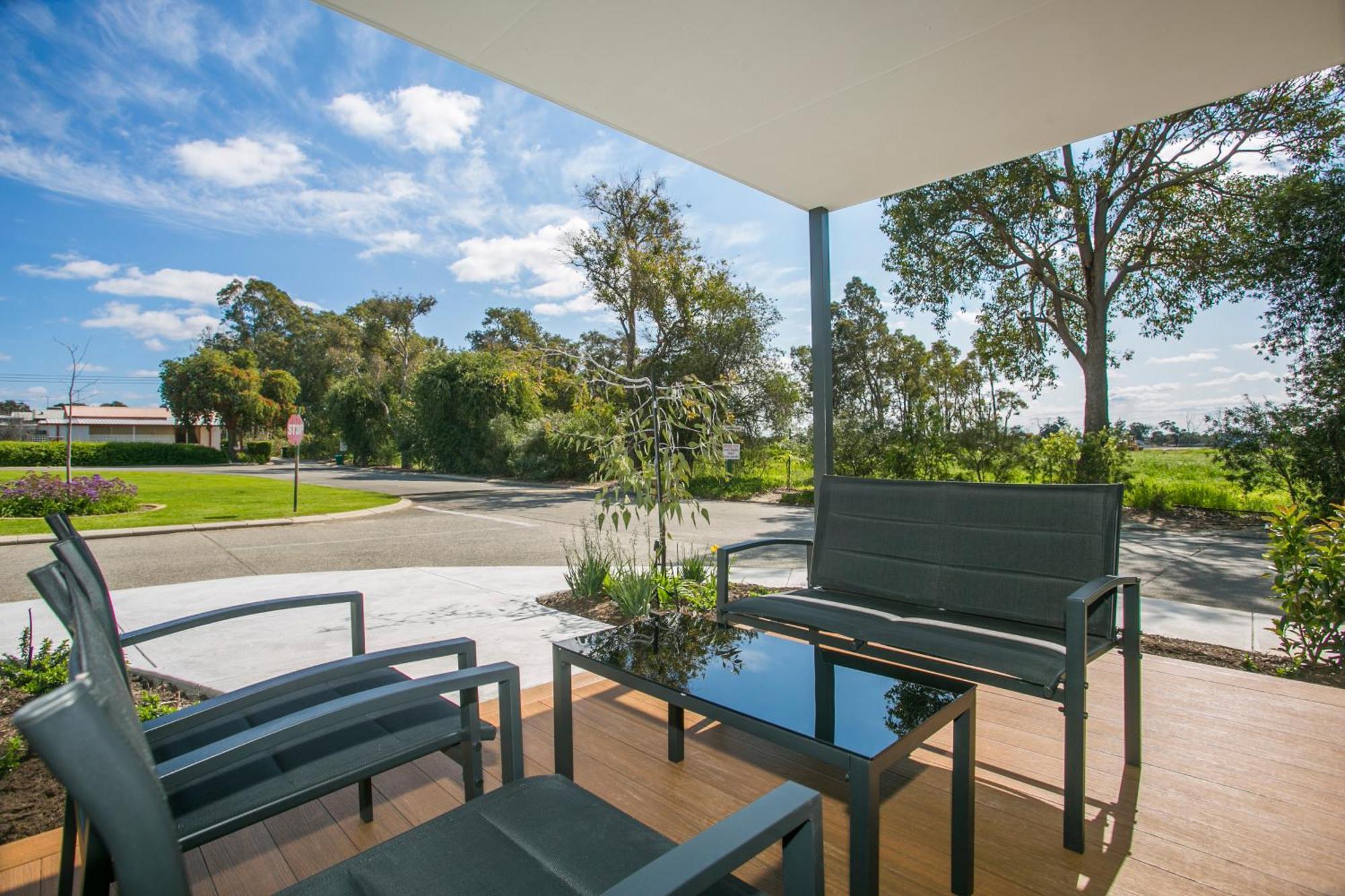 Banksia Tourist Park Hotel Perth Exterior photo